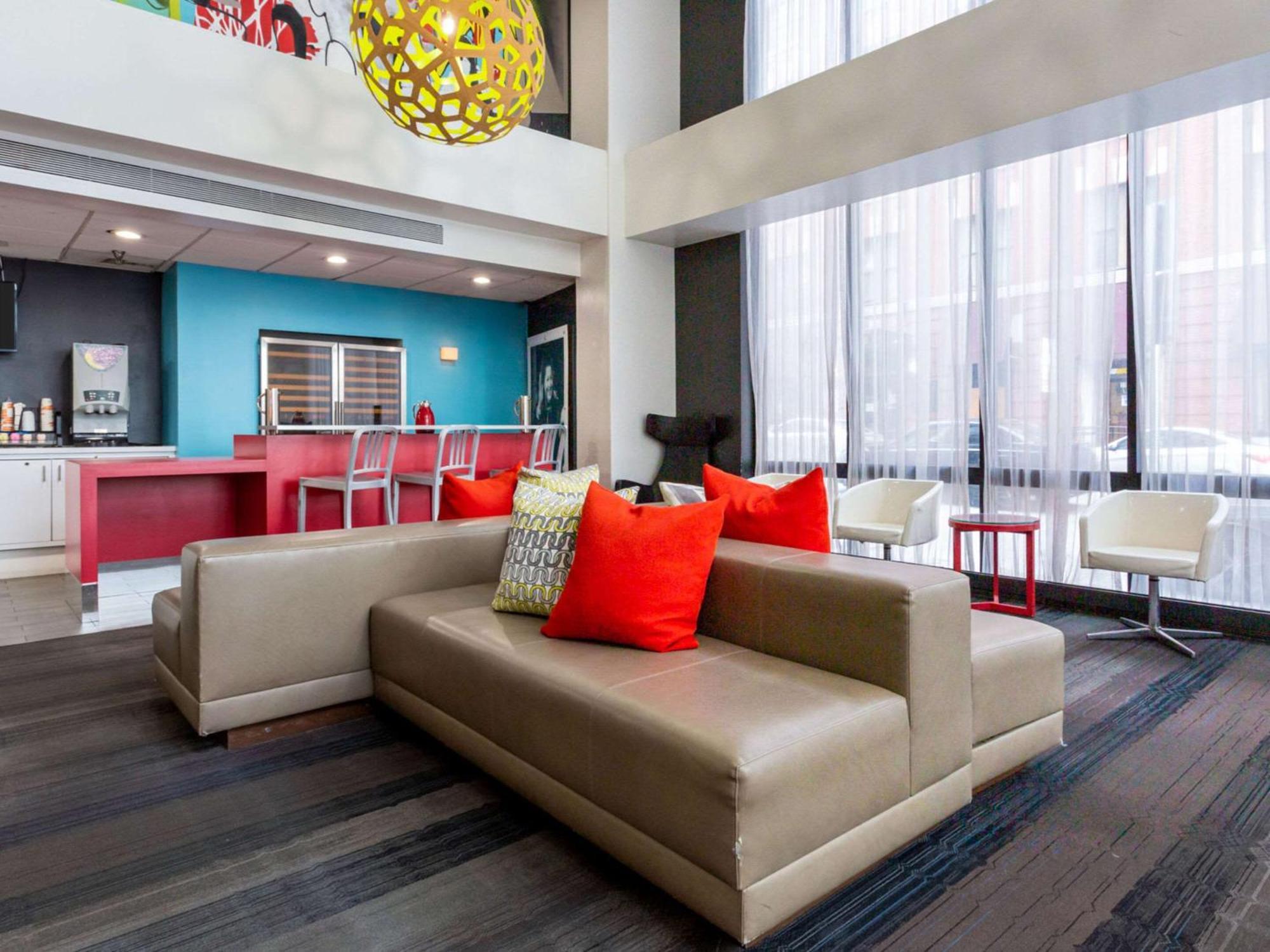 Comfort Inn & Suites Baltimore Inner Harbor Exterior foto